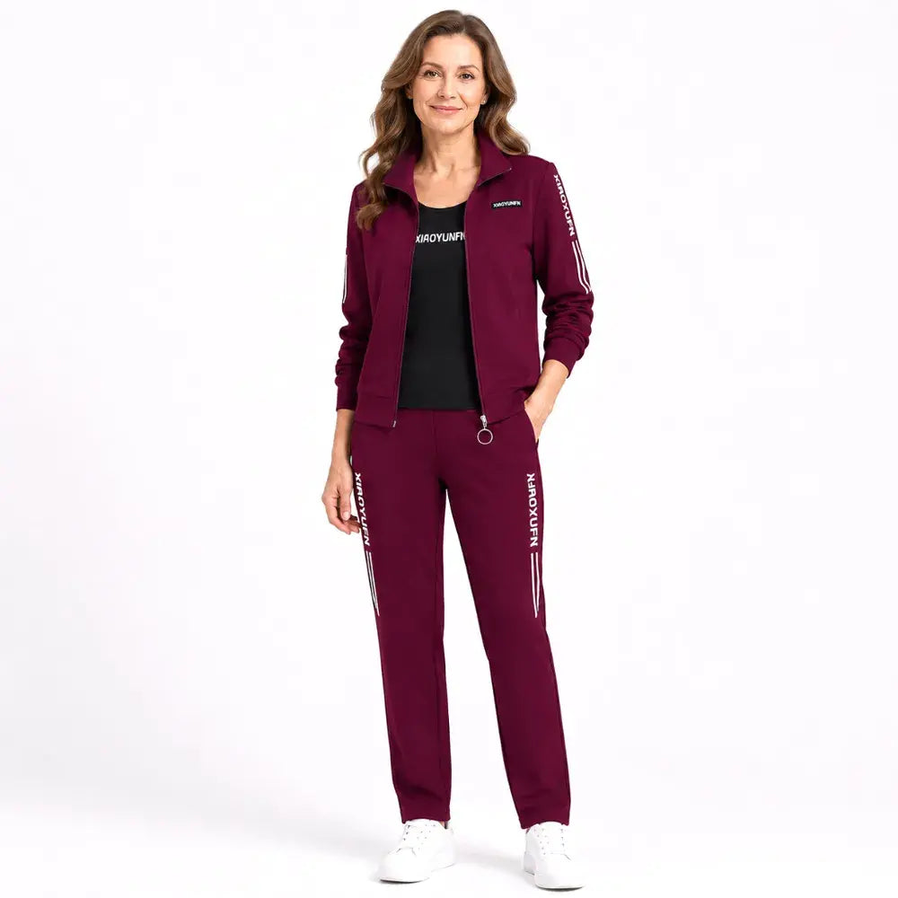 【Időkorlátozott 50% kedvezmény!】🌸 Elegancia és maximális kényelem! Elegáns 3 részes női szabadidőruha (cipzáras dzseki + póló + nadrág / Méretek: M–6XL)! ✨